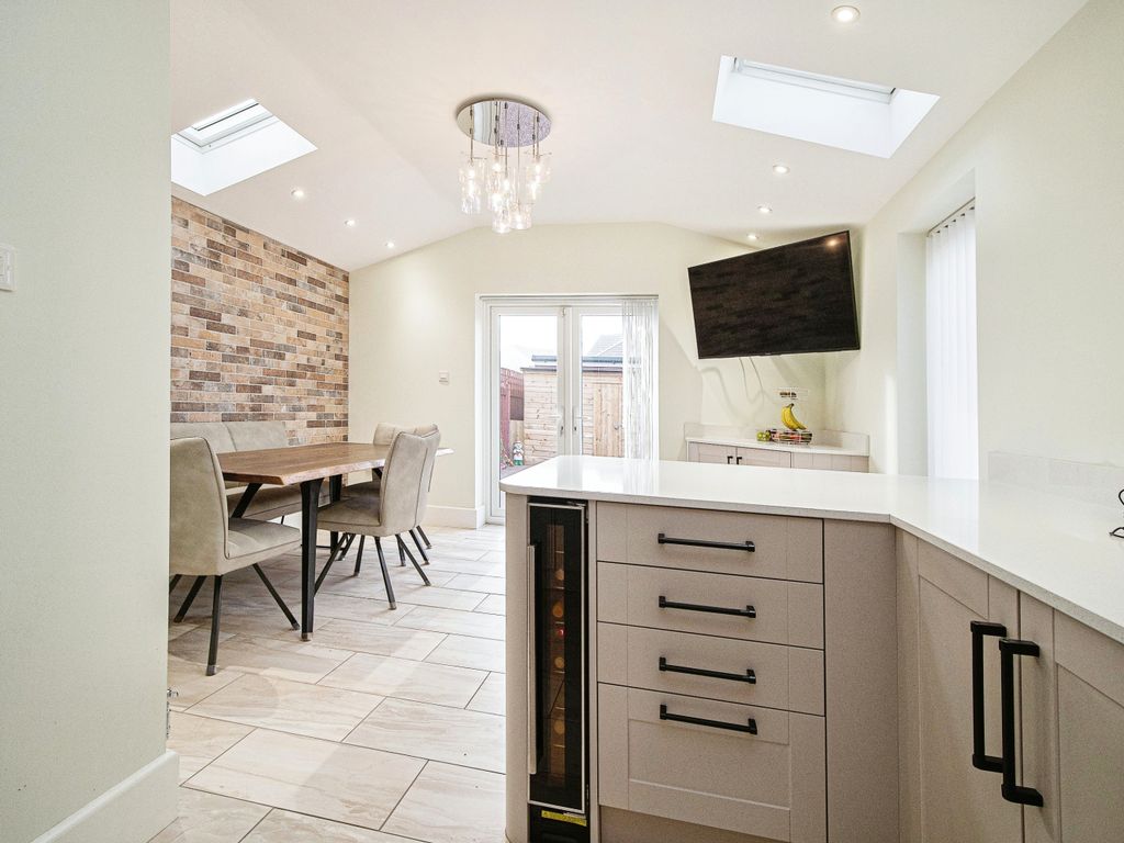 2 bed end terrace house for sale in Hopewell Road, Hull HU9, £135,000