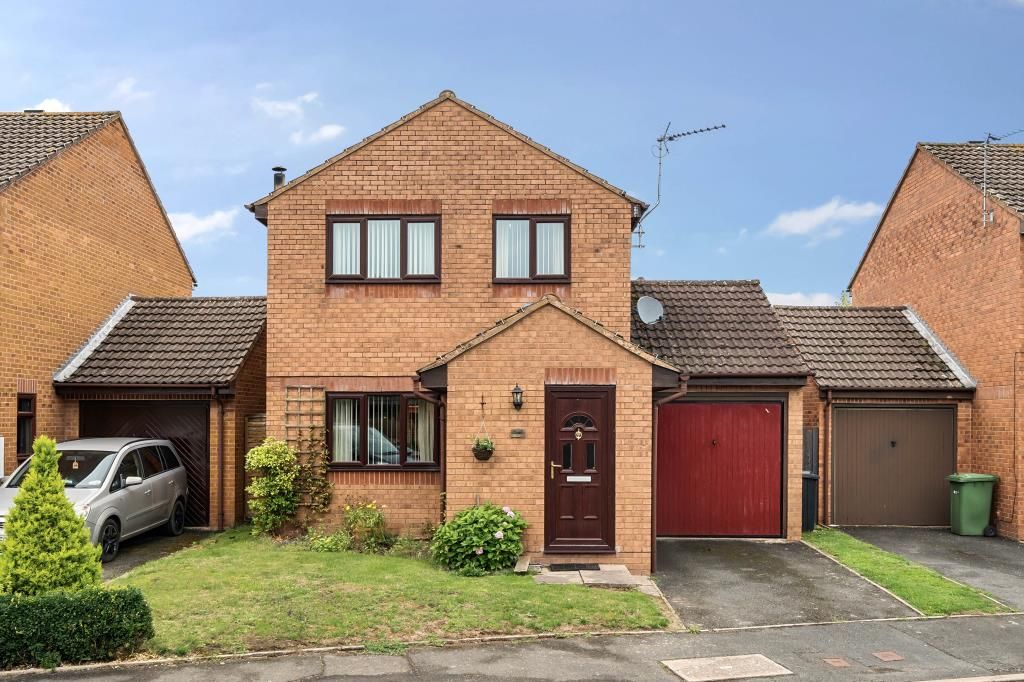 3 bed detached house for sale in Leominster, Herefordshire HR6 Zoopla