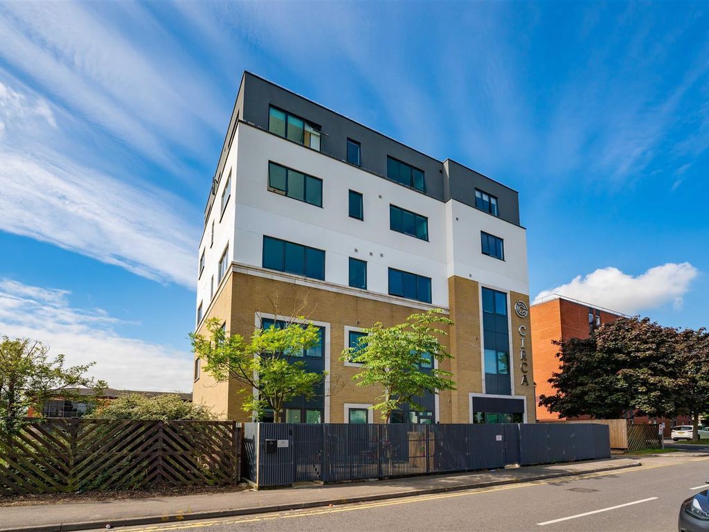 1 bed flat to rent in Nobel Drive, Harlington, Hayes UB3 Zoopla