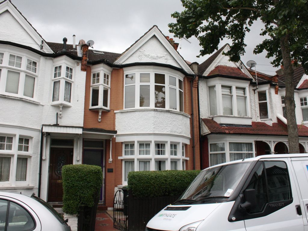 2 bed flat to rent in Lightcliffe Road, London N13 Zoopla