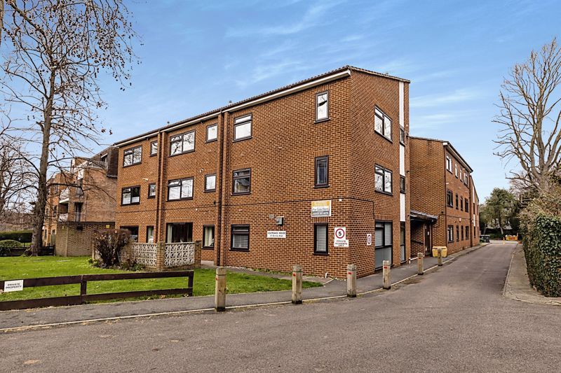 1 bed flat for sale in Holmoaks House, Beckenham BR3 Zoopla