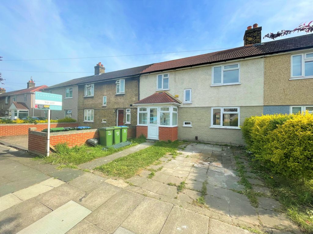 3 bed terraced house to rent in Nigeria Road, Charlton SE7, £2,250 pcm Zoopla