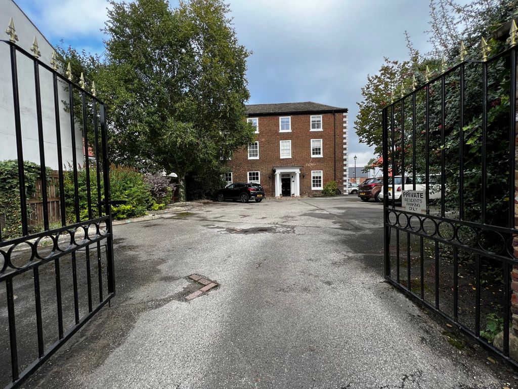 3 bed flat for sale in Market Place, Auckland DL14 Zoopla