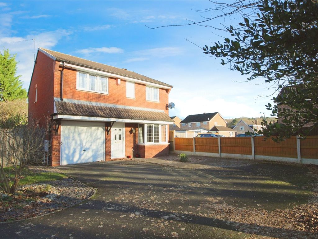 4 bed detached house for sale in Cherington Close, Matchborough East