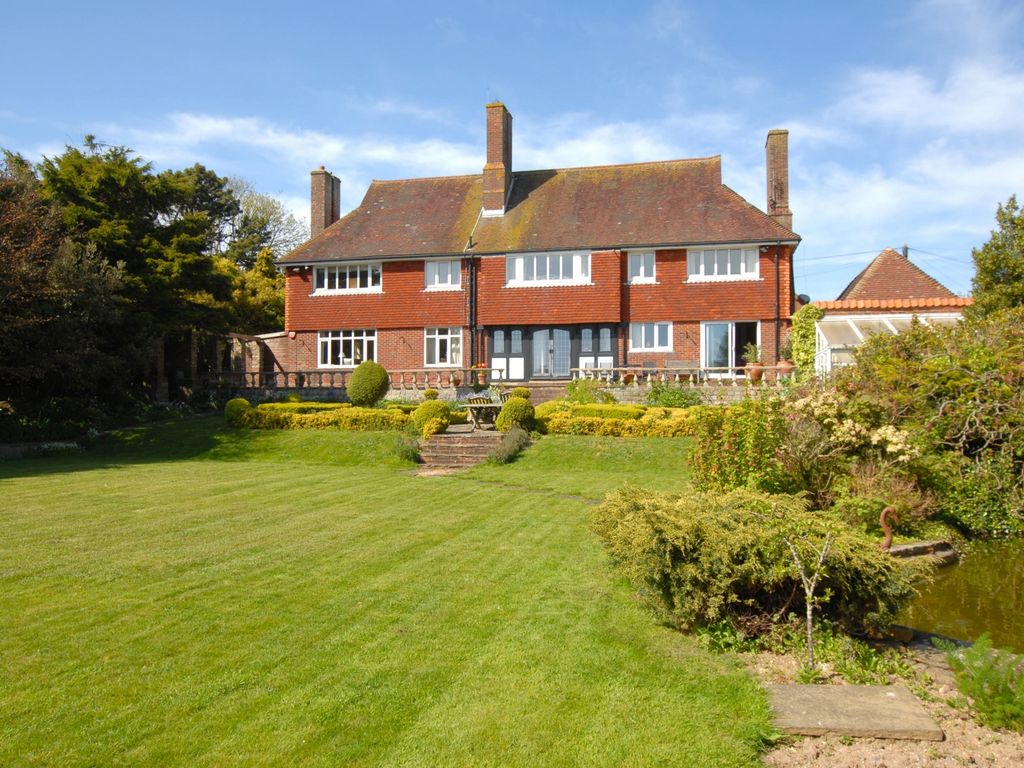 5 bed detached house for sale in Pelham Gardens, Folkestone CT20, £