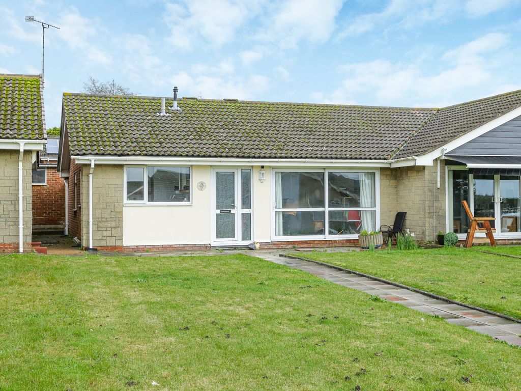 2 bed semidetached bungalow for sale in Birkdale Drive, Folkestone