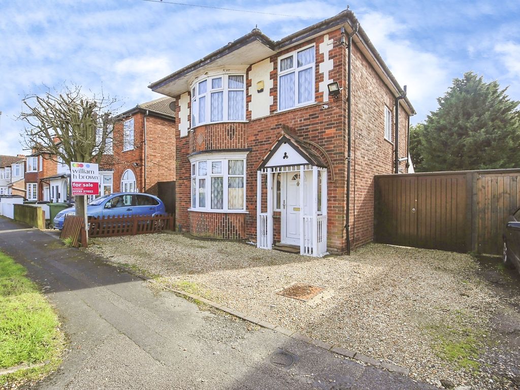 3 bed detached house for sale in Grange Avenue, Dogsthorpe