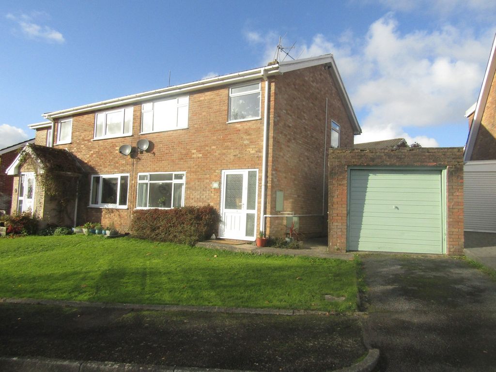 3 bed semidetached house for sale in Tyn Y Cae, Alltwen, Pontardawe