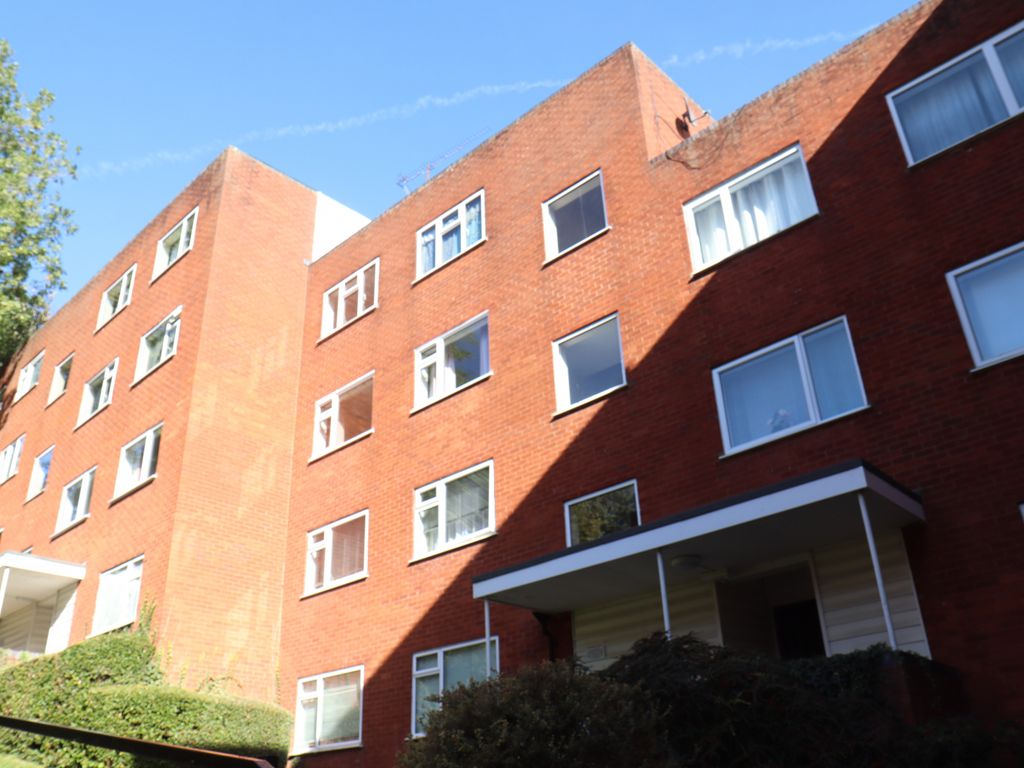 2 bed flat to rent in Arden Place, Luton LU2, £1,200 pcm Zoopla