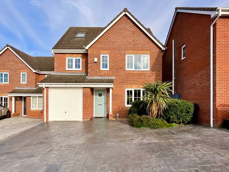 5 bed detached house for sale in Galingale View, NewcastleUnderLyme ST5 Zoopla