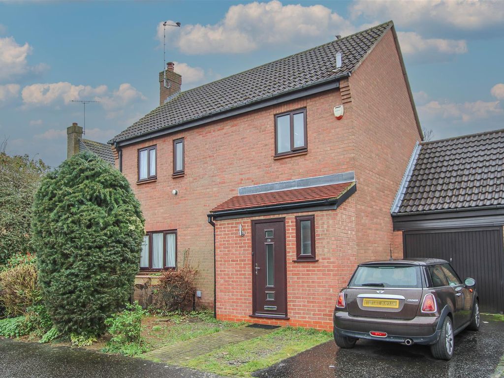 3 bed detached house for sale in Brackens Drive, Warley, Brentwood CM14