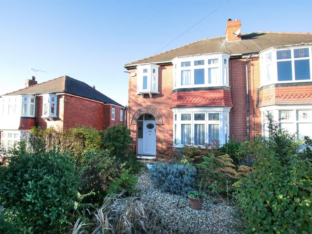 3 bed semidetached house for sale in Sandall Rise, Wheatley Hills