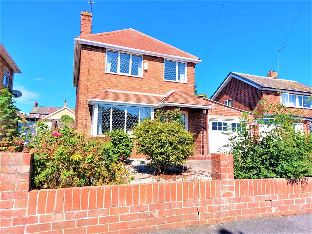 3 bed detached house for sale in Clifton Street, Hornsea HU18 Zoopla