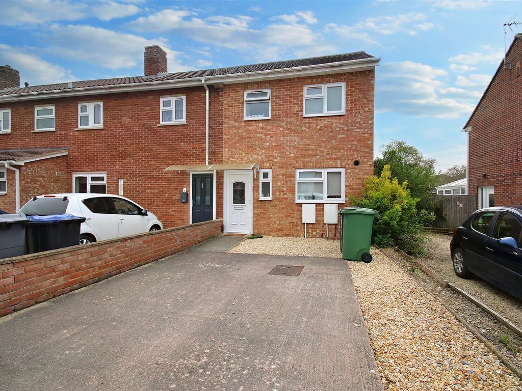 2 bed end terrace house for sale in Ashmead, Trowbridge BA14 Zoopla