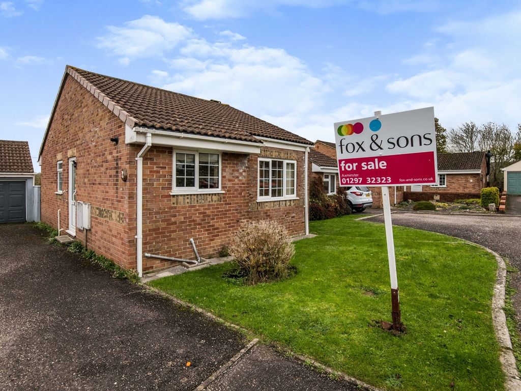 2 bed semidetached bungalow for sale in Salway Gardens, Axminster EX13