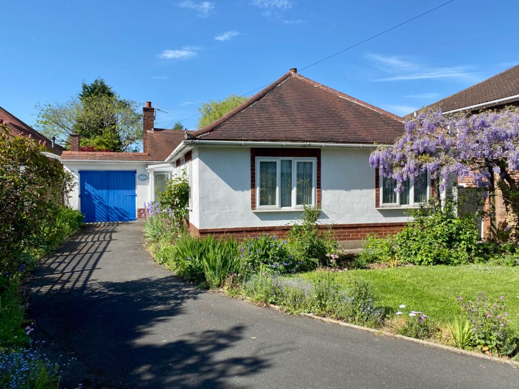 3 bed detached bungalow for sale in Weston Lane, Bulkington