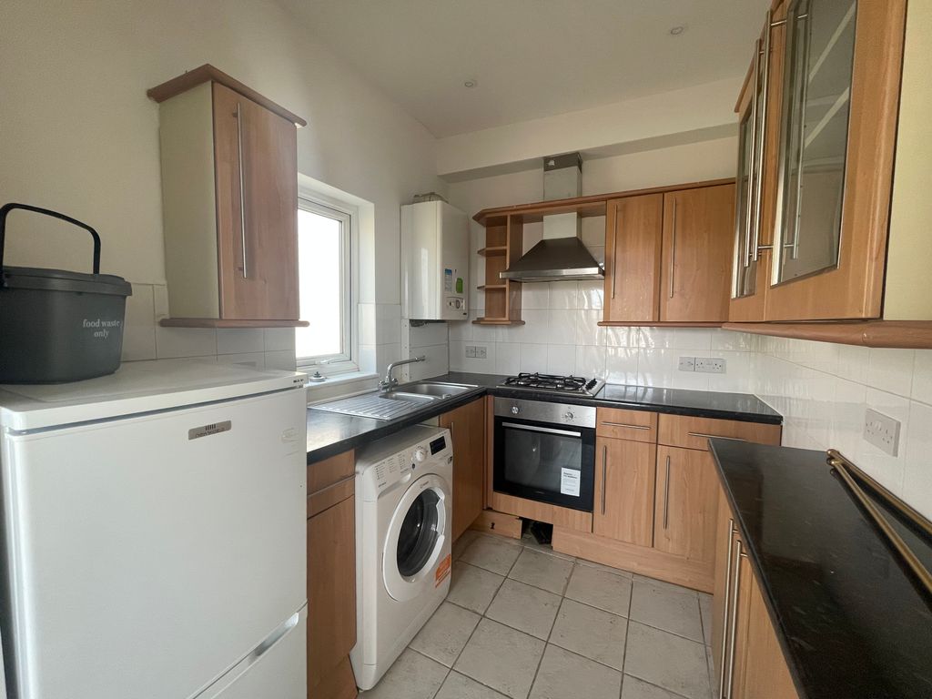 1 bed flat to rent in Granville Road, Broadstairs CT10, £845 pcm Zoopla