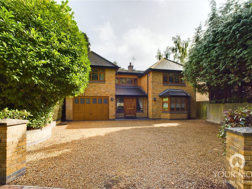 5 bed detached house for sale in Ecton Lane, Sywell, Northampton NN6, £