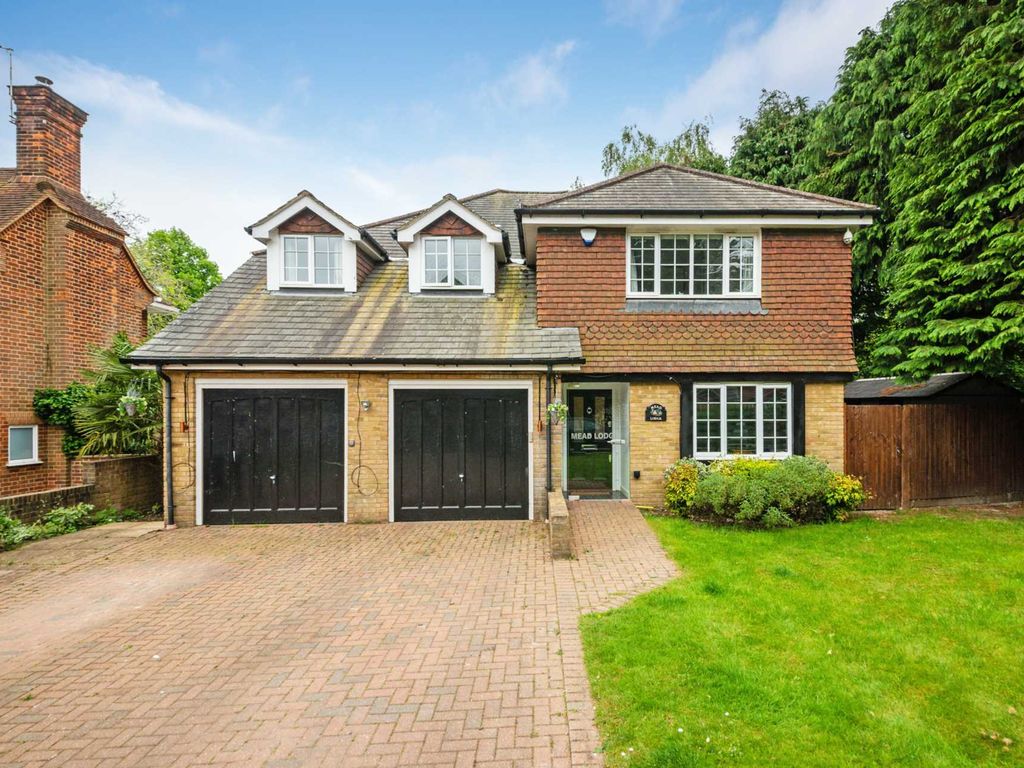 5 bed detached house to rent in Brighton Road, Banstead SM7 Zoopla
