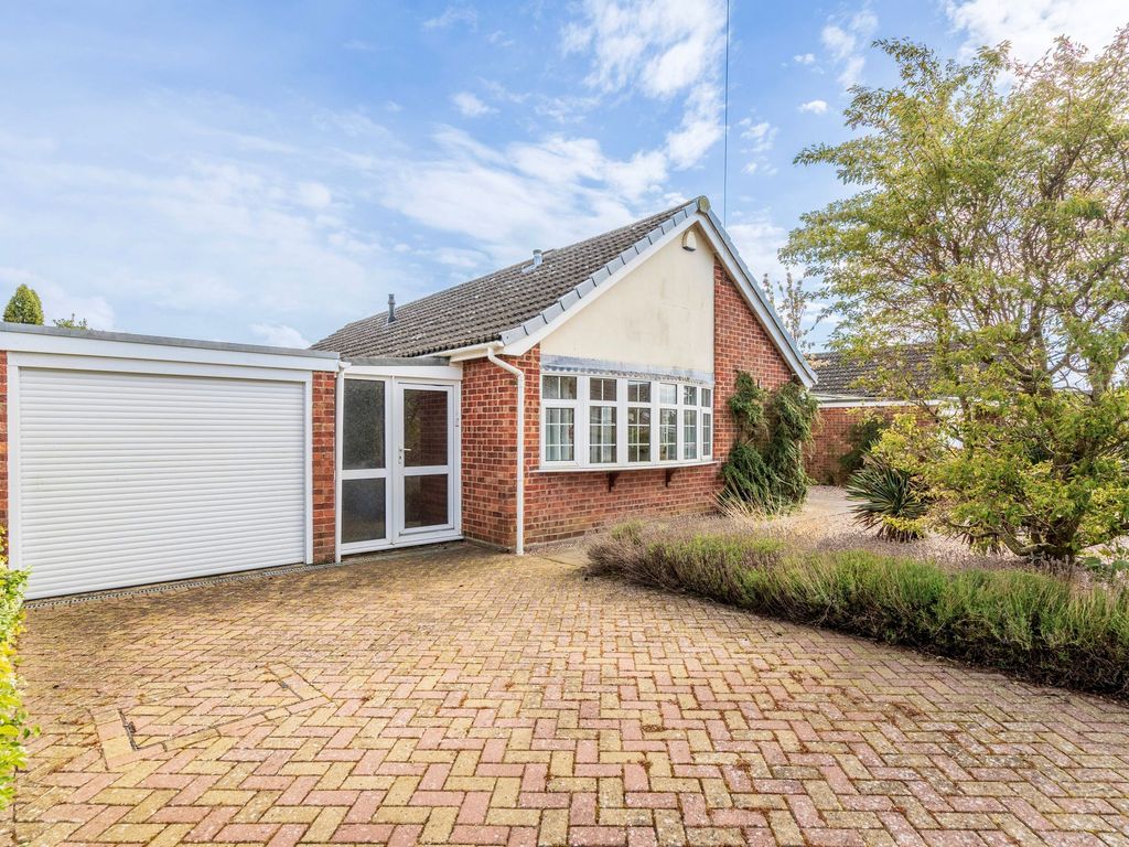 2 bed detached bungalow for sale in Close, Attleborough NR17, £