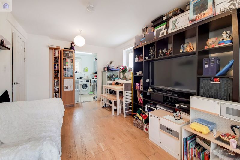 Acton Close, London N9