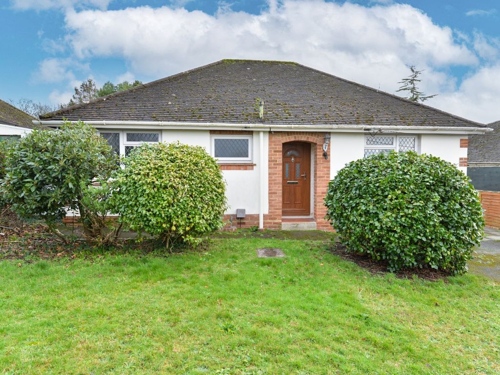 3 bed bungalow for sale in Marston Road, New Milton, Hampshire BH25, £