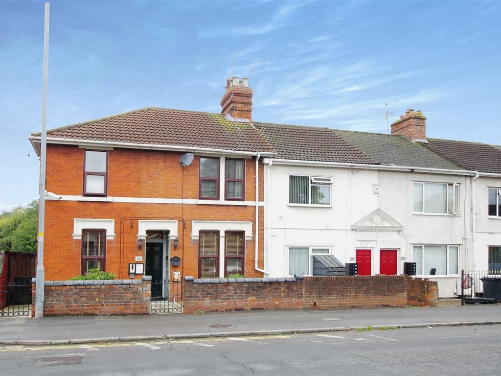 4 bed end terrace house for sale in Cheney Manor Road, RodbourneCheney