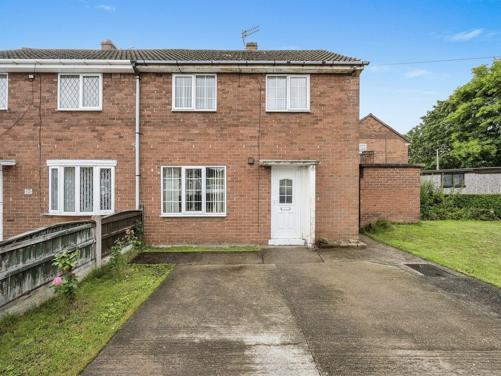2 bed semidetached house for sale in Oldfield Road, Thorne, Doncaster