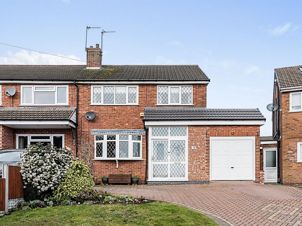 3 bed semidetached house for sale in Valley Road, Streetly, Sutton