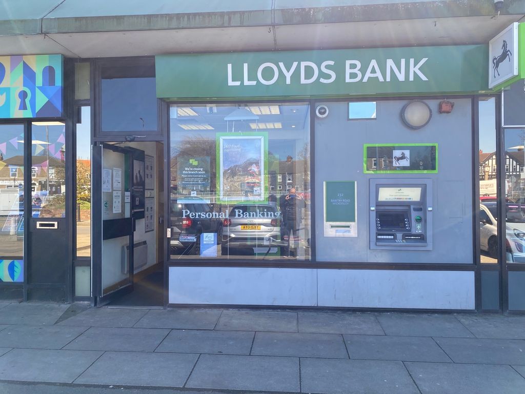 Retail premises to let in 232 Bawtry Road, Rotherham, Wickersley S66