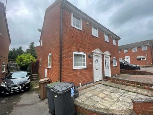 Felton Close, Luton, Bedfordshire LU2  