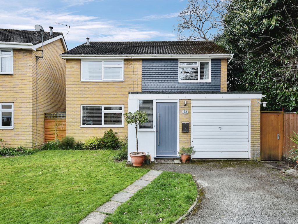 4 bed detached house for sale in Sherwood Avenue, Ferndown BH22 Zoopla