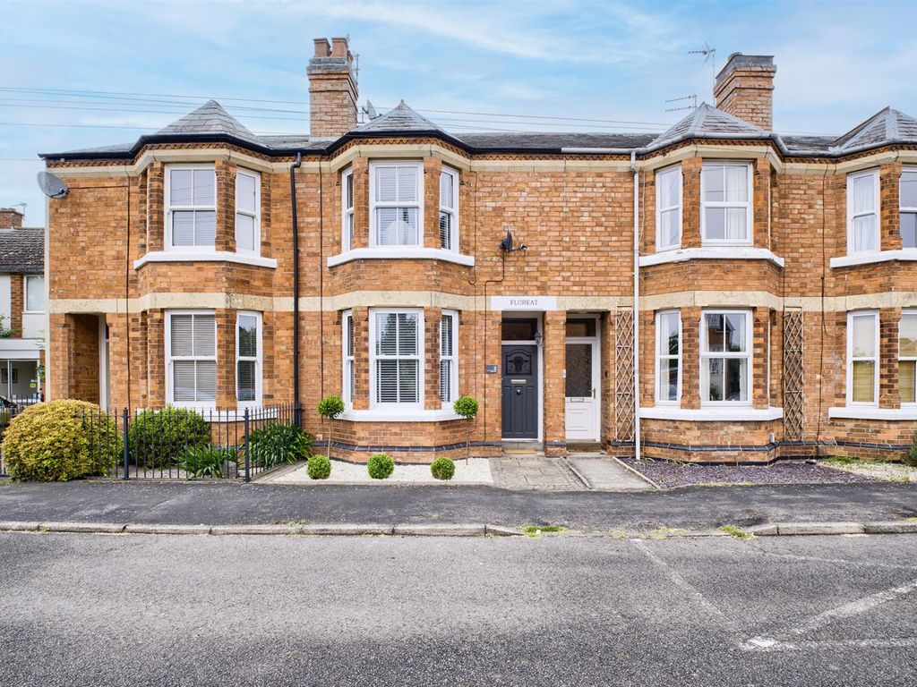 2 bed terraced house for sale in South View Road, Leamington Spa CV32