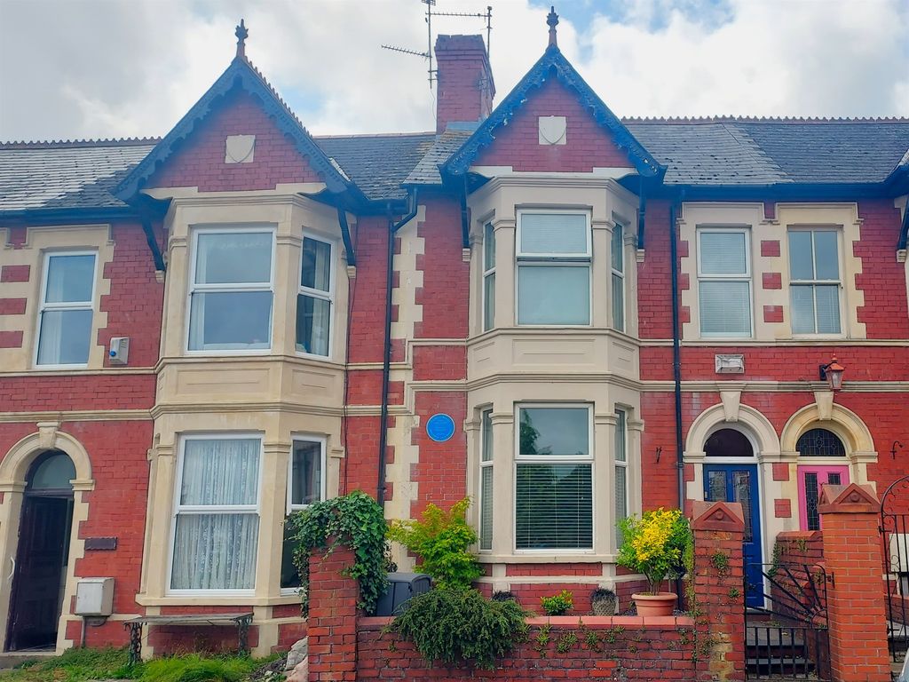4 bed terraced house for sale in Harbour Road, Barry CF62 Zoopla