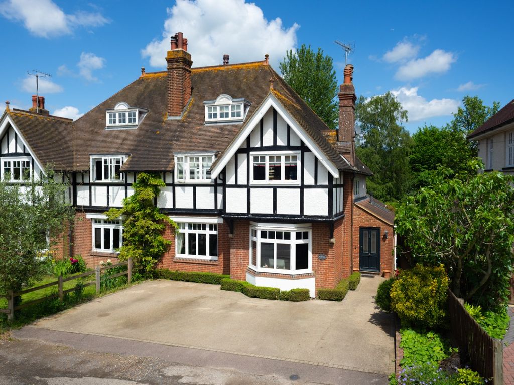 4 bed semidetached house for sale in Burleigh Road, Charing, Ashford TN27, £750,000 Zoopla