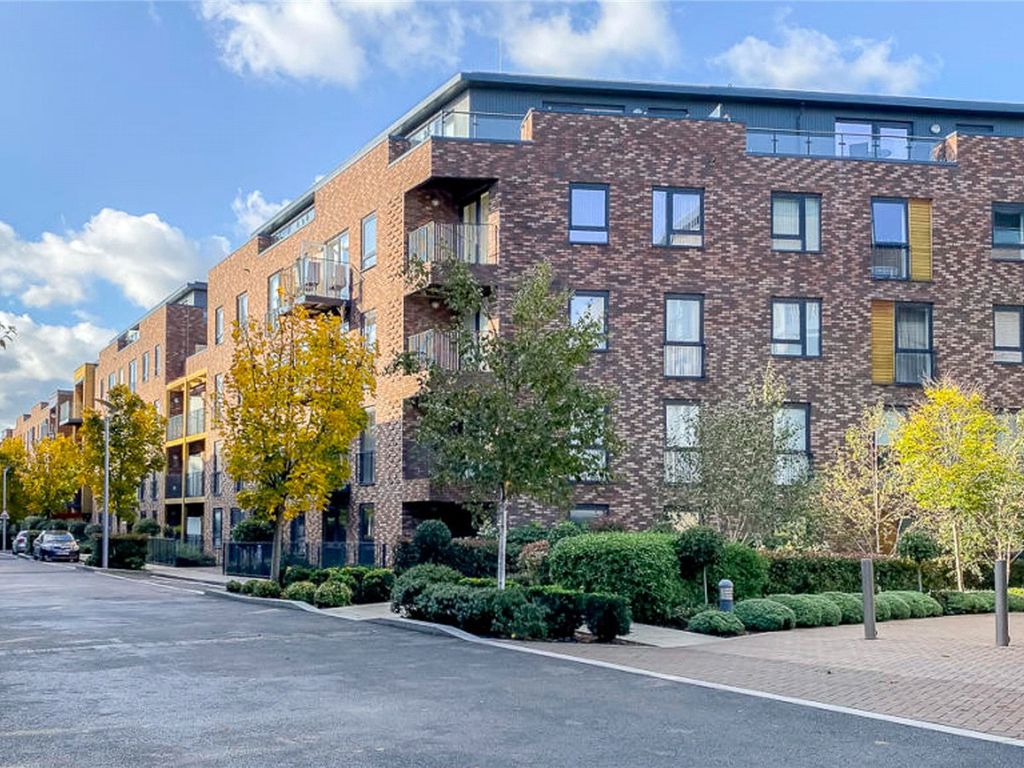 3 bed flat for sale in Clement Court, Stanmore Place, Stanmore HA7, £