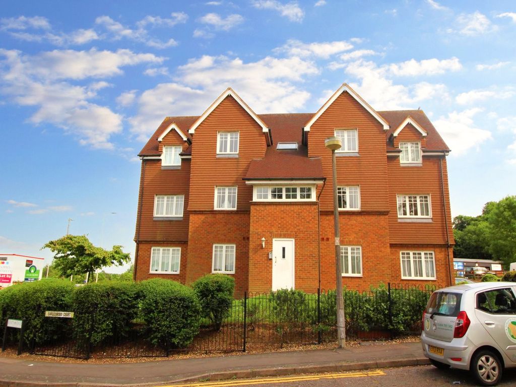 2 bed flat to rent in London Road, Hemel Hempstead, Hertfordshire HP3