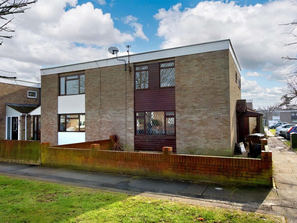 3 bed end terrace house for sale in Lethe Grove, Blackheath, Colchester