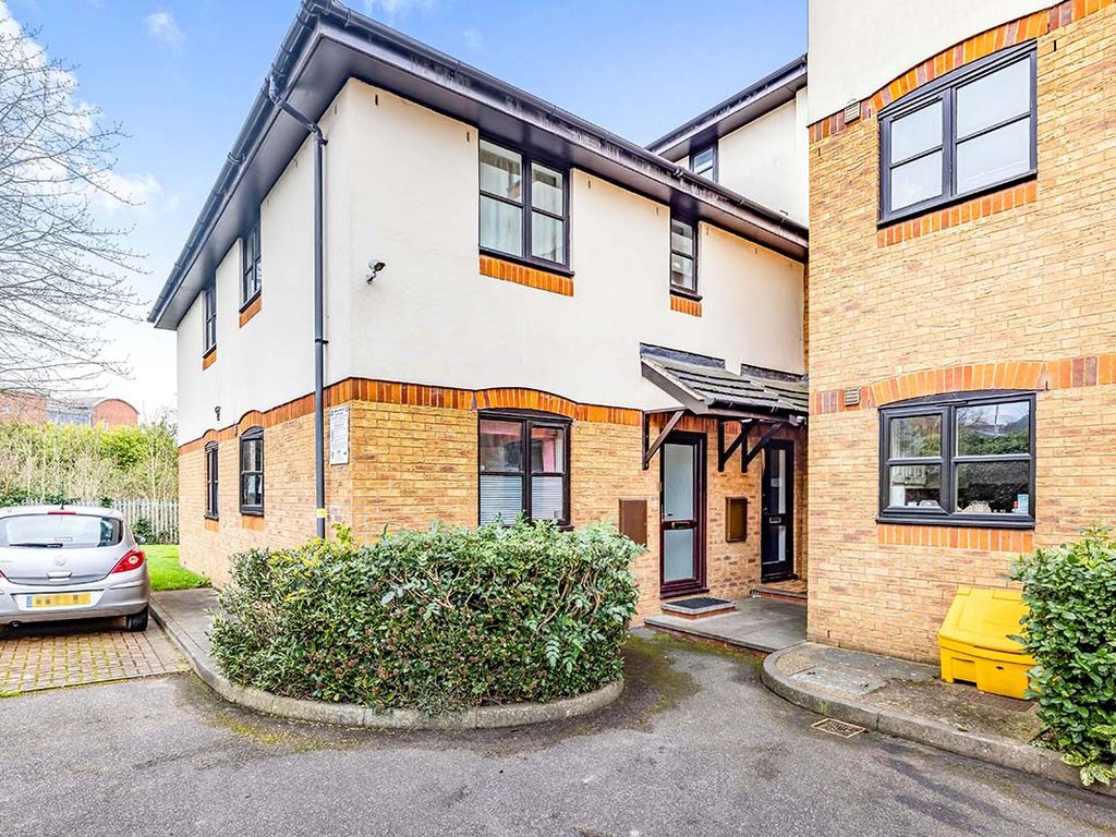 The Scholars, Ladys Close, Watford, Hertfordshire WD18  