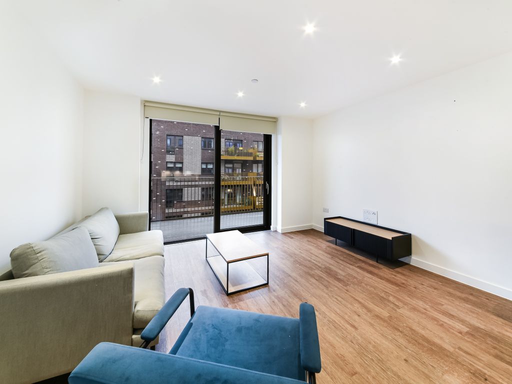 2 bed flat to rent in Vanguard Way, London E17 Zoopla