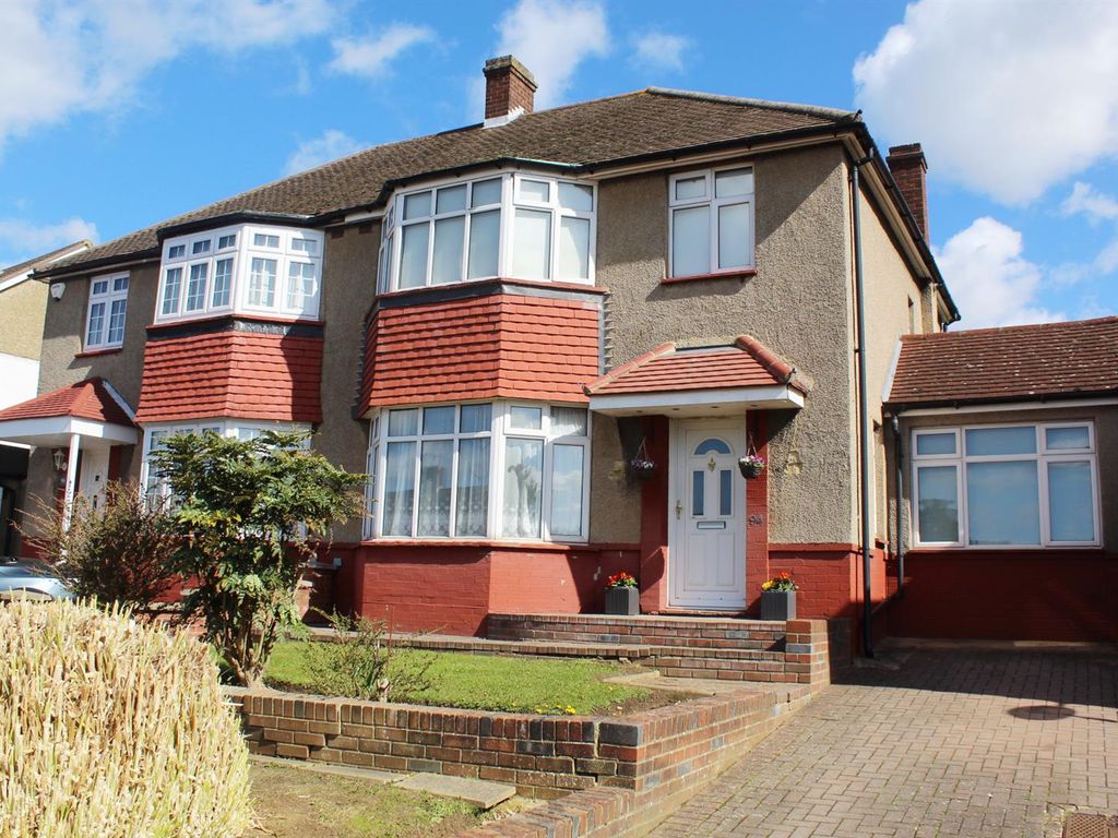 4 bed semidetached house for sale in Mount Pleasant, Cockfosters
