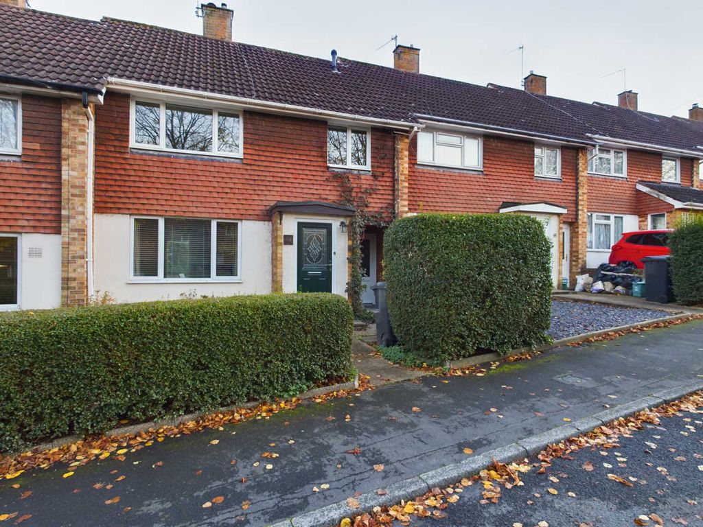 3 bed property for sale in Lyne Way, Warners End HP1, £390,000 Zoopla