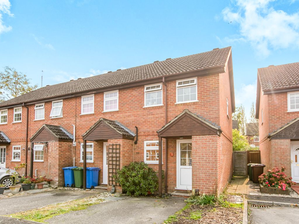 2 bed end terrace house to rent in Droitwich Close, Bracknell RG12 Zoopla