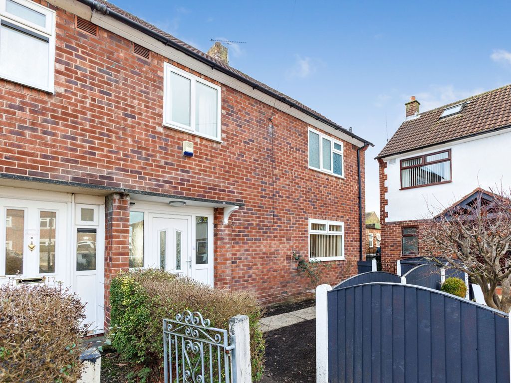3 bed semidetached house for sale in Brixham Drive, Sale M33 Zoopla