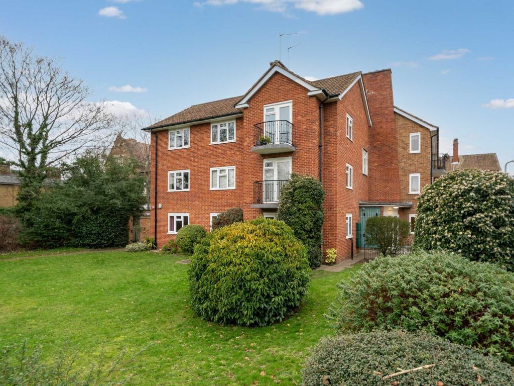 3 bed flat for sale in Berrylands Road, Berrylands, Surbiton KT5, £