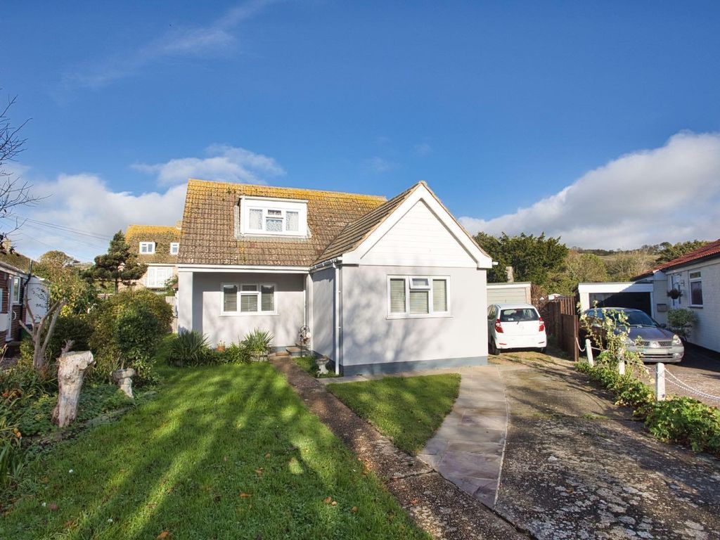4 bed detached bungalow for sale in Chestnut Close, Hythe CT21 Zoopla