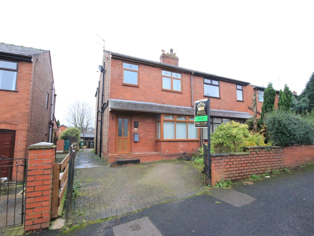 3 bed semidetached house to rent in Normanby Street, Pemberton, Wigan