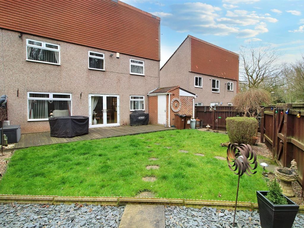 2 bed end terrace house for sale in Midlame Gardens, Bulwell