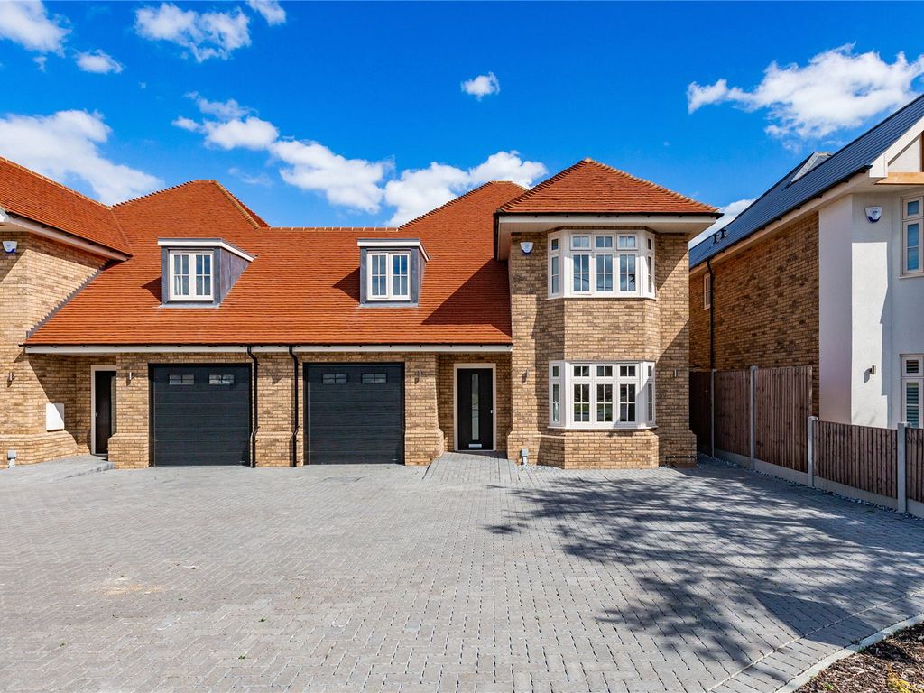 New home, 4 bed detached house for sale in Guernsey Gardens, Wickford