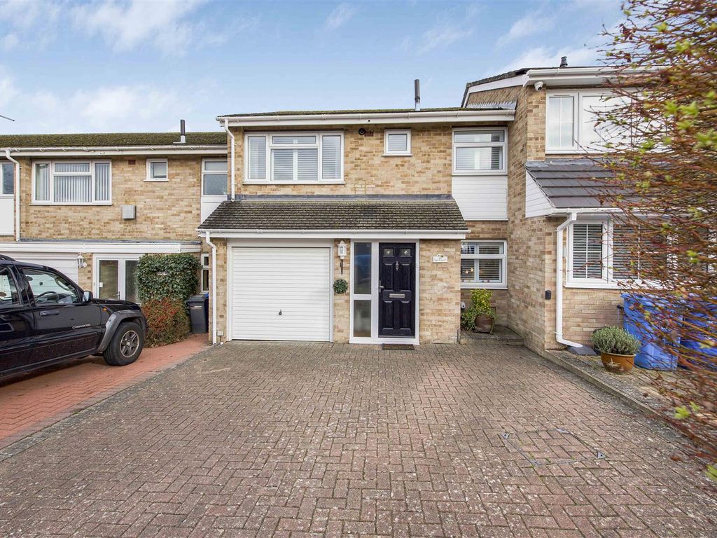 3 bed terraced house for sale in White Horse Road, Windsor SL4 Zoopla